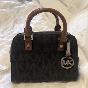 AUTHENTIC MICHAEL KORS small purse